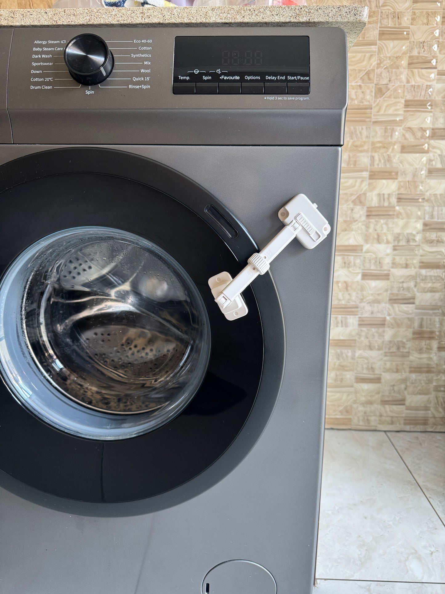 Baby and Toddler washing machine restrictor